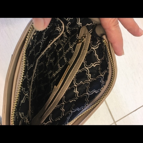 miztique convertible purse, strap and ring handles - Picture 5 of 5